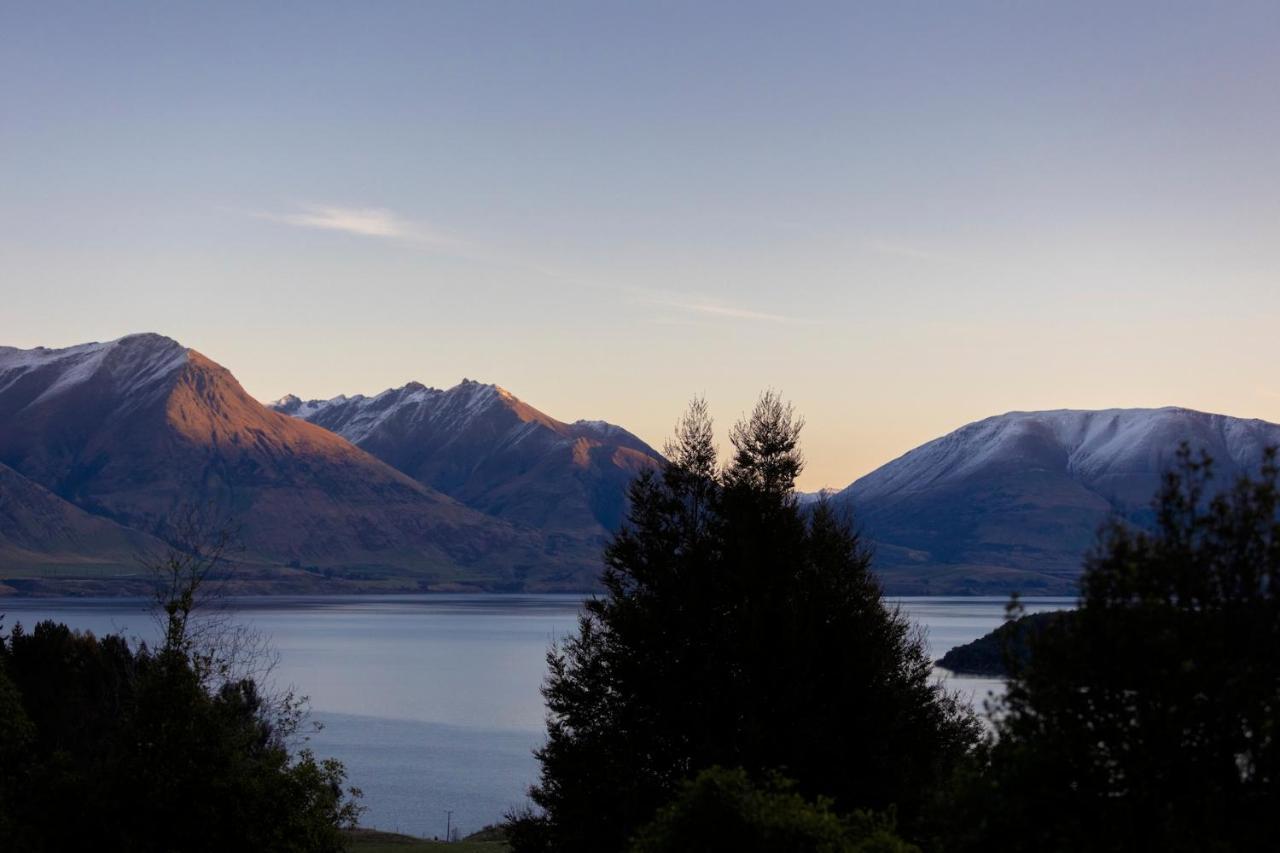Kereru Cottage, Cosy Log Cabin, Serene Lake & Mountain Views Queenstown Eksteriør billede